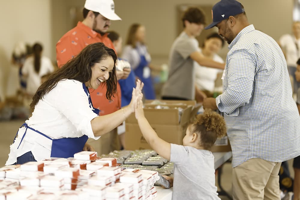 Volunteer Opportunities for Women in Houston: Building Connection Through Shared Purpose